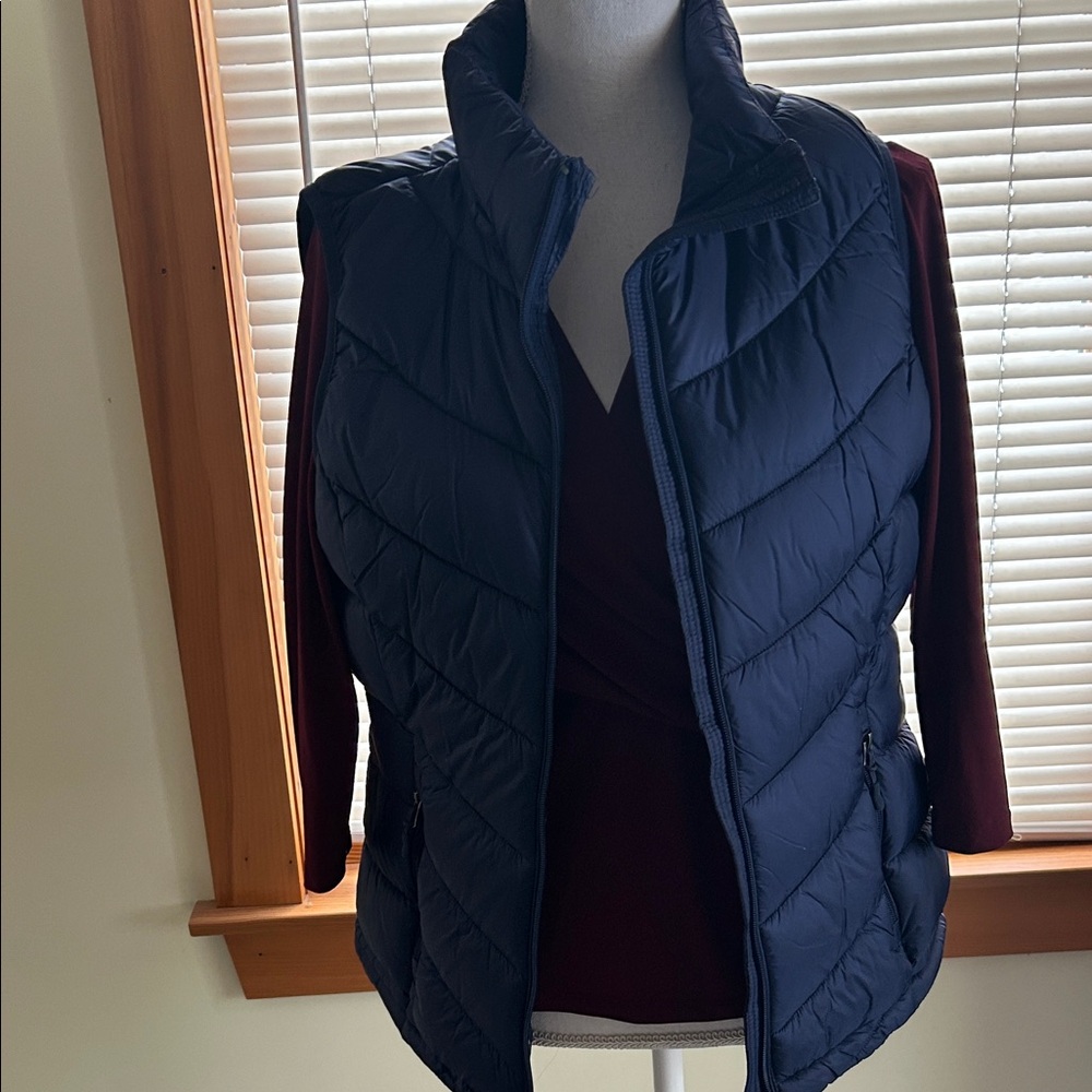 Charter Club women’s Dark Blue Quilted Vest